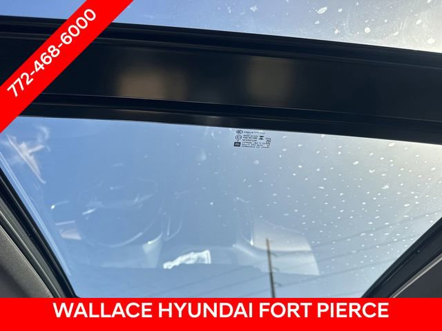 Used 2023 Chevrolet Equinox Premier image 18