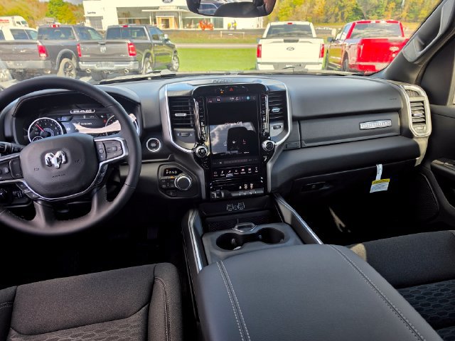 New 2026 RAM 1500 Big Horn AWD/4WD image 12