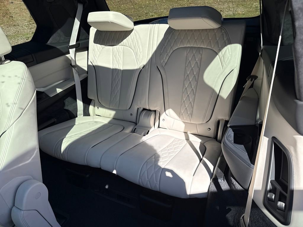 New 2026 BMW X7 xDrive40i w/ M Sport Package image 25