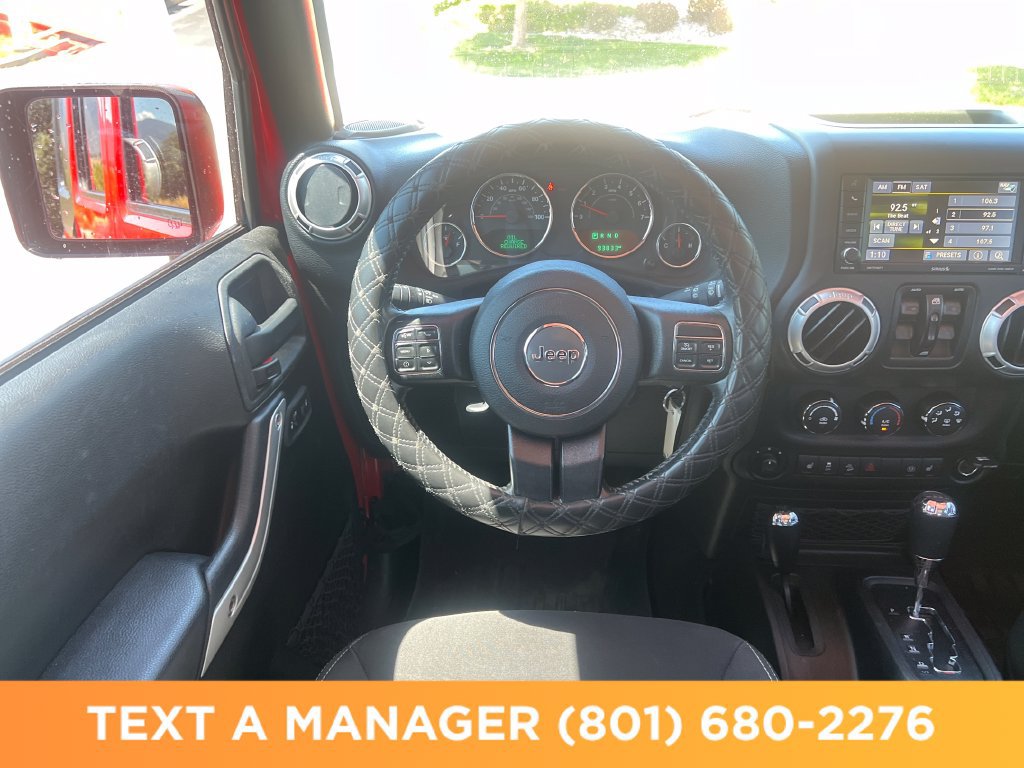 Used 2016 Jeep Wrangler Unlimited Sahara w/ Connectivity Group AWD/4WD image 15
