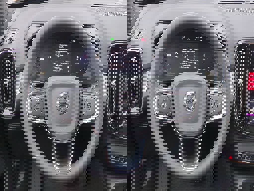 New 2026 Volvo XC40 B5 Ultra w/ Protection Package Premier image 23