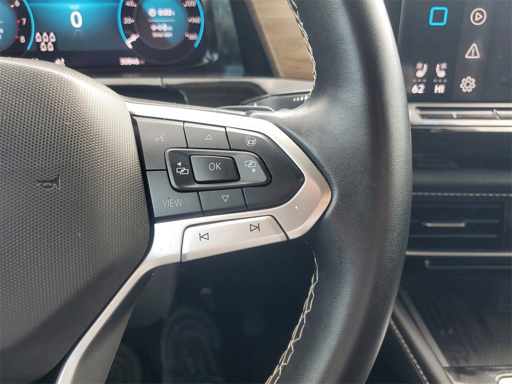 Used 2025 Volkswagen Atlas SE image 23