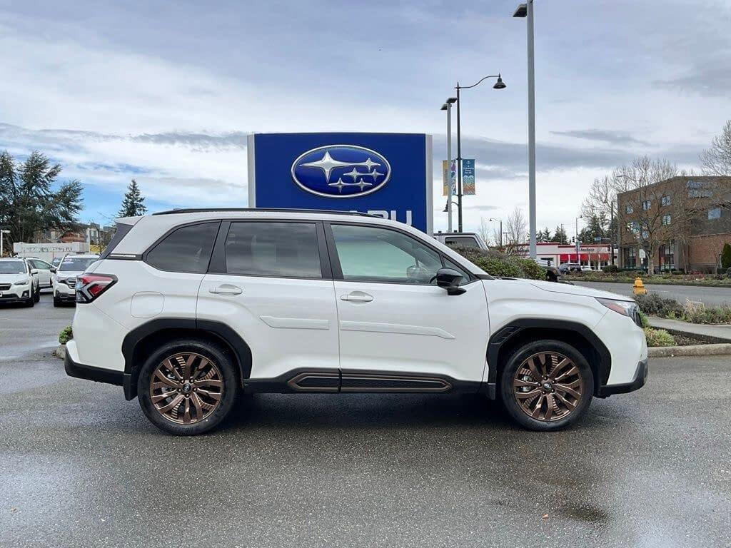 Used 2025 Subaru Forester Sport image 9