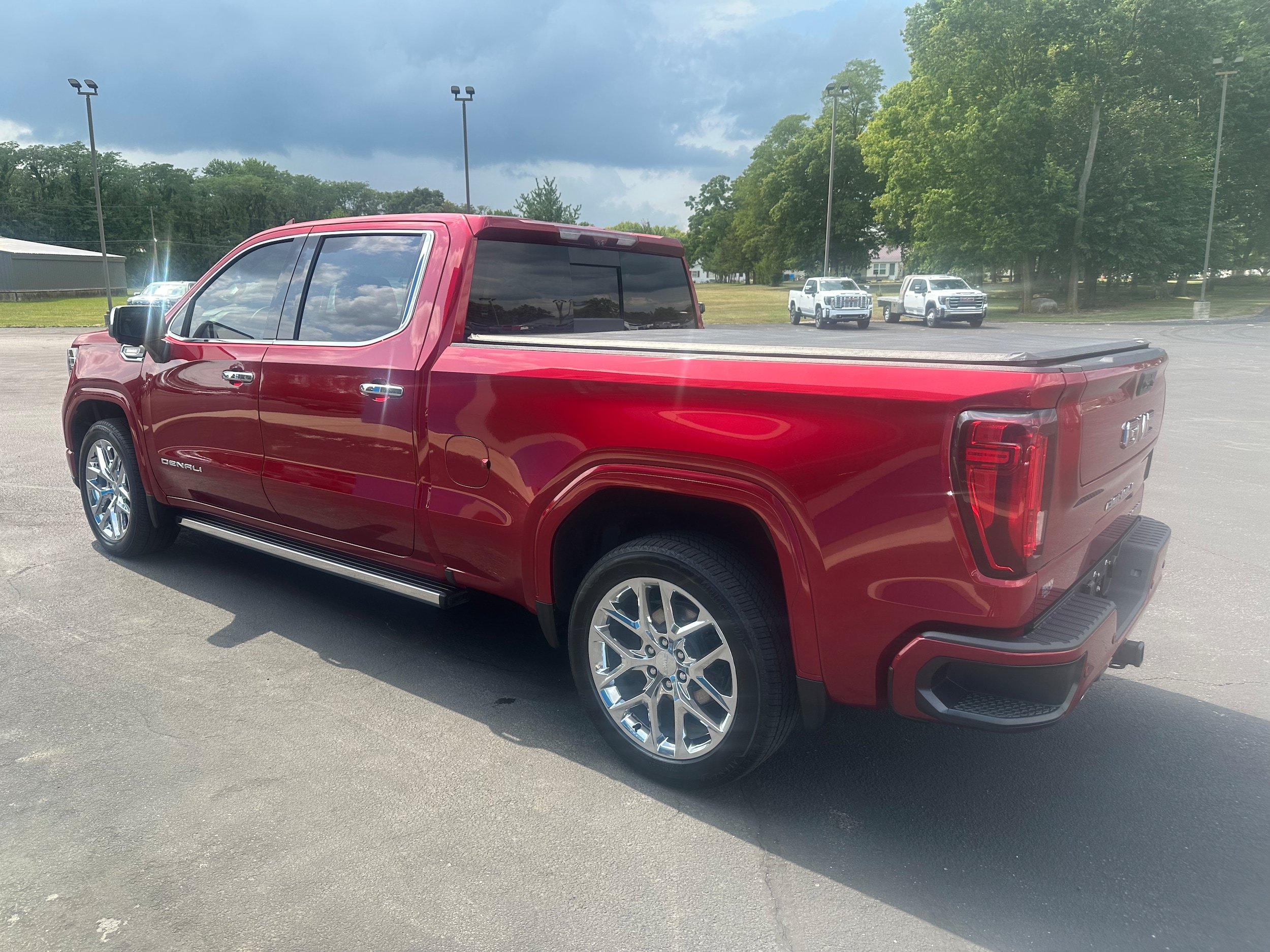 Used 2023 GMC Sierra 1500 Denali w/ Denali Reserve Package AWD/4WD image 13