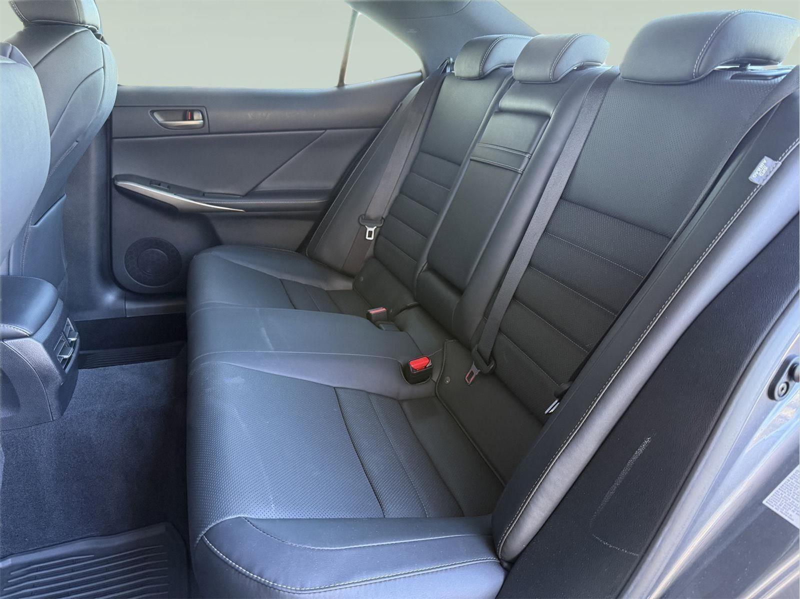 Used 2018 Lexus IS 300 F Sport w/ F Sport Package AWD/4WD image 19