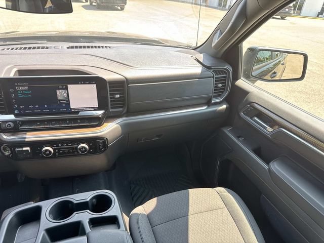 Used 2024 Chevrolet Silverado 1500 RST AWD/4WD image 18