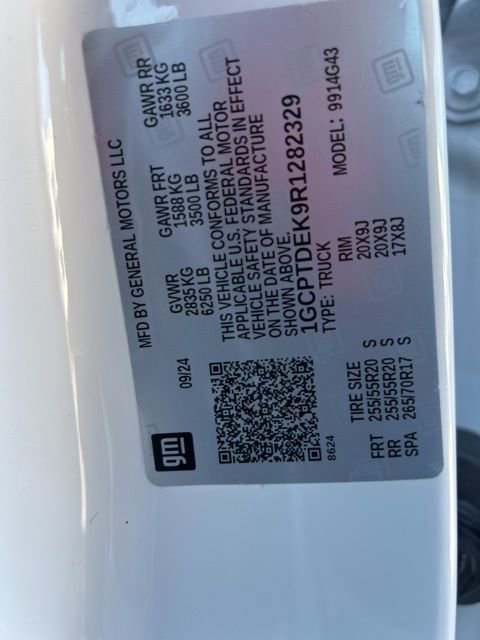 Used 2024 Chevrolet Colorado Z71 w/ Z71 Convenience Package 2 image 35