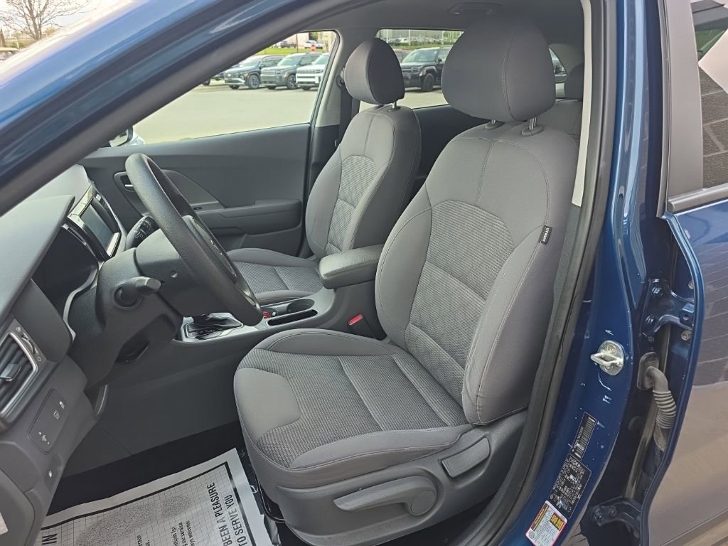 Used 2019 Kia Niro LX FWD image 9