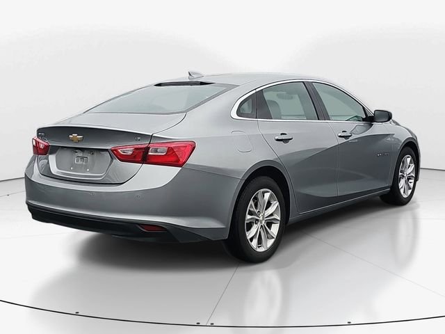 Used 2025 Chevrolet Malibu LT image 3