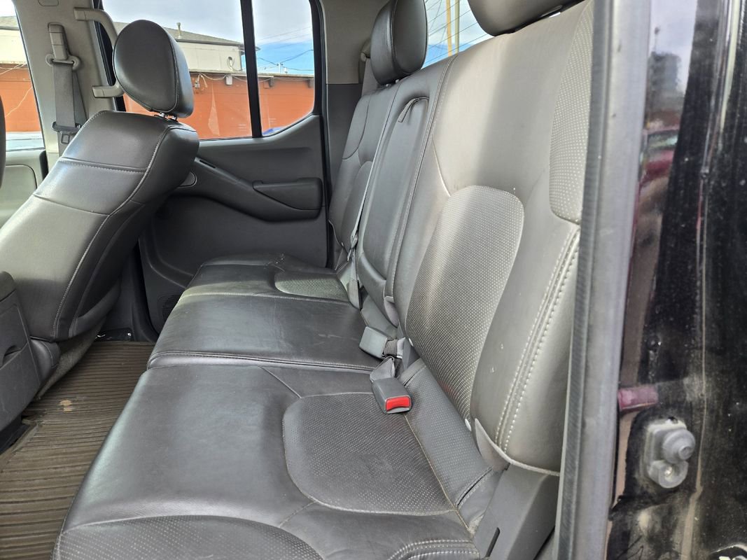 Used 2008 Nissan Frontier LE w/ Leather Pkg image 20