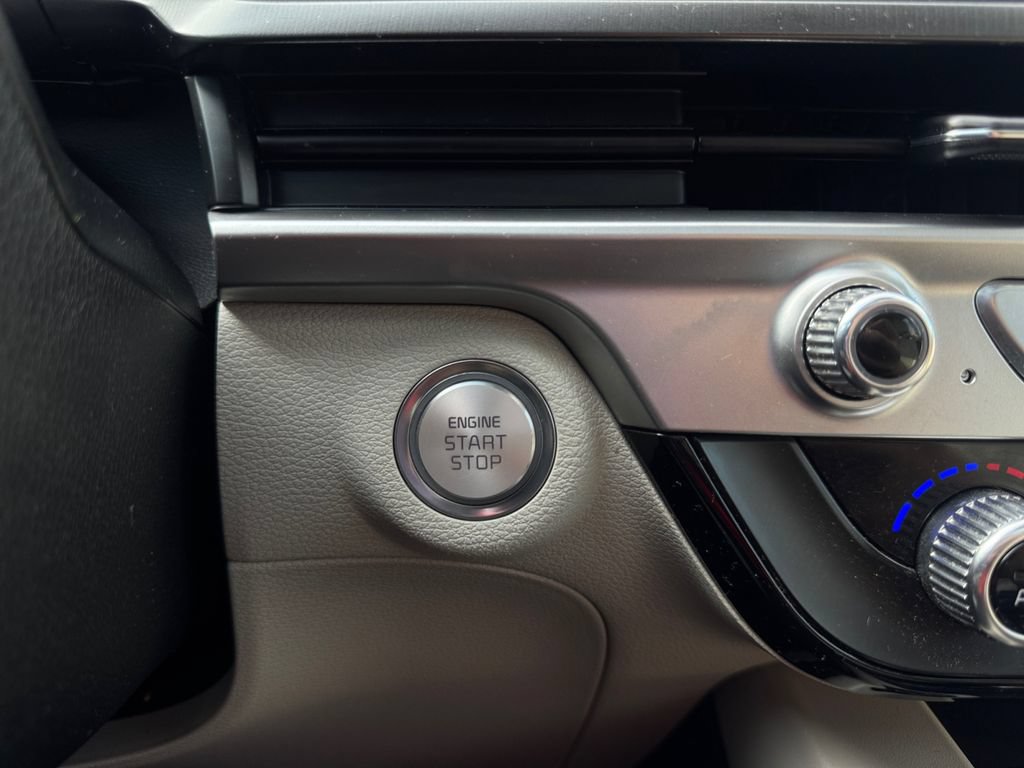 Used 2024 Kia Telluride S w/ S Sunroof Package AWD/4WD image 16