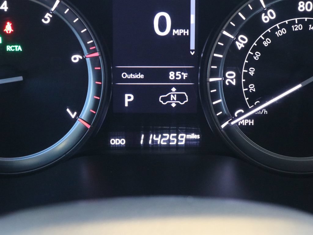 Used 2017 Lexus LX 570 4WD w/ Luxury Package image 24