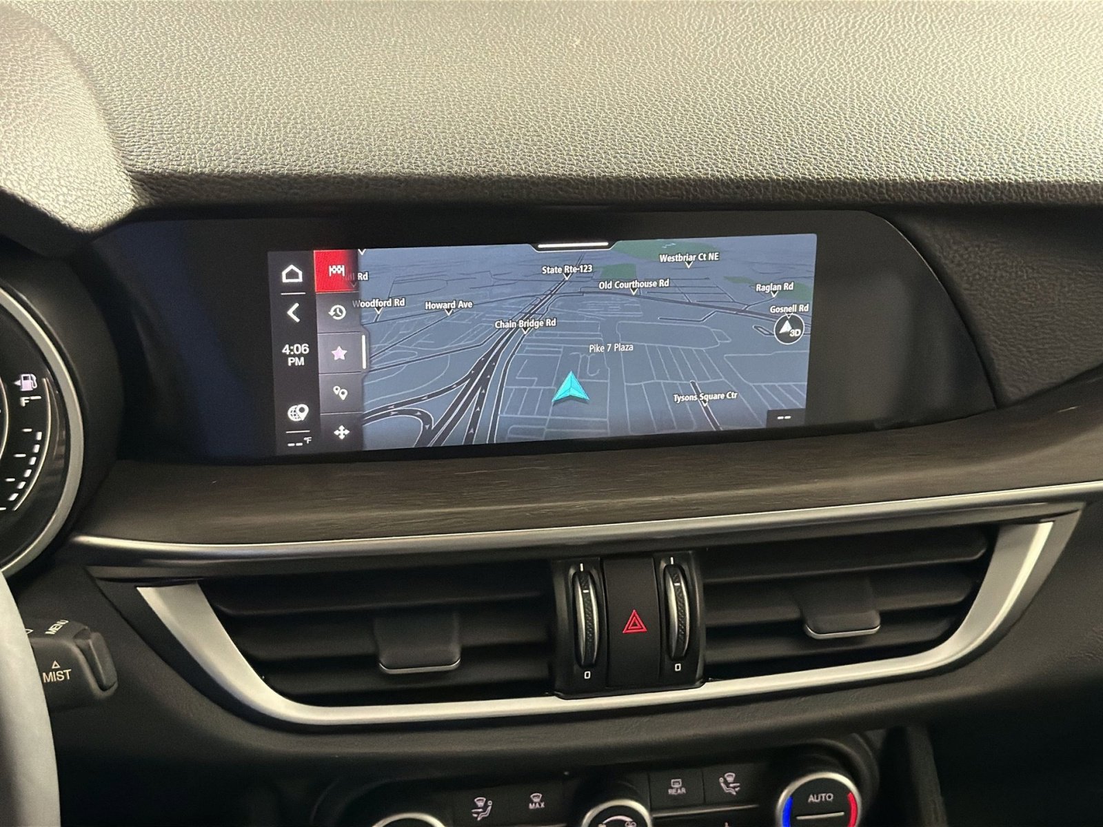 Used 2023 Alfa Romeo Stelvio Ti image 20