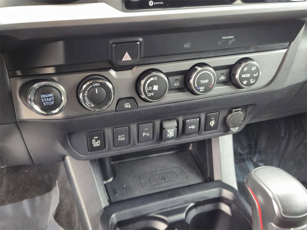 Used 2020 Toyota Tacoma TRD Off-Road image 21