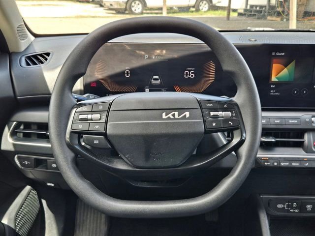 Used 2025 Kia K4 LXS image 22