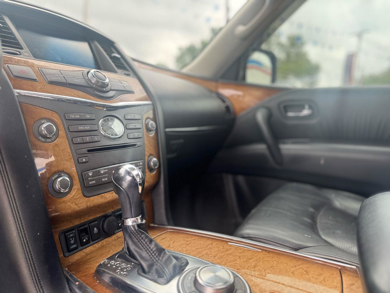 Used 2013 INFINITI QX56 4WD w/ Theater Pkg image 34