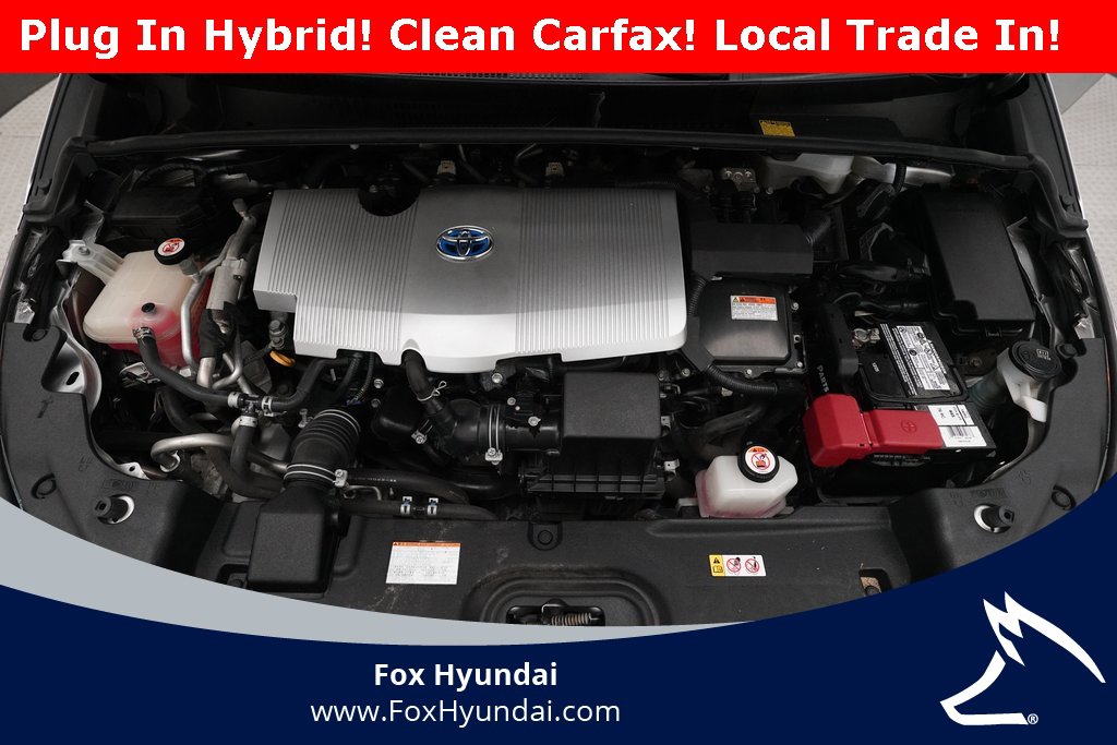 Used 2017 Toyota Prius Prime Premium image 3