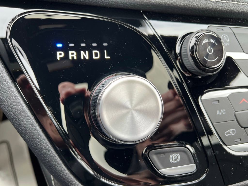 New 2026 Chrysler Pacifica Limited w/ S Appearance Package FWD image 38