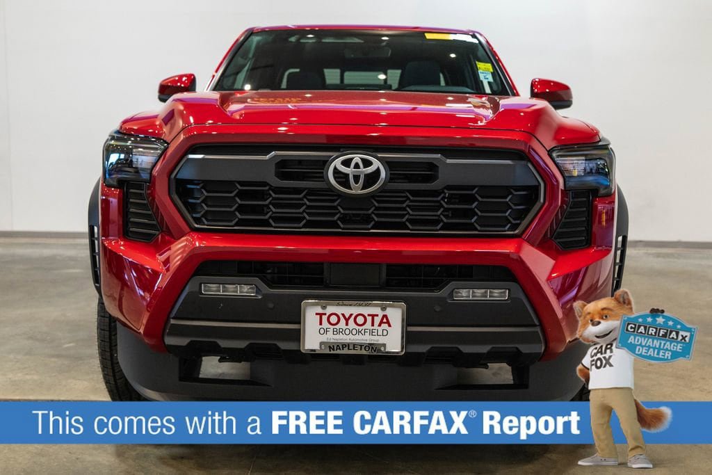 Used 2025 Toyota Tacoma TRD Off-Road w/ TRD Off Road Upgrade Package AWD/4WD image 2