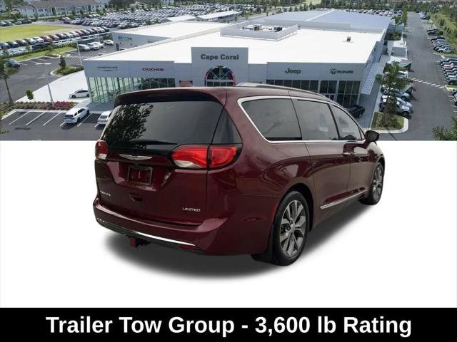 Certified 2020 Chrysler Pacifica Limited w/ Tire & Wheel Group FWD image 5
