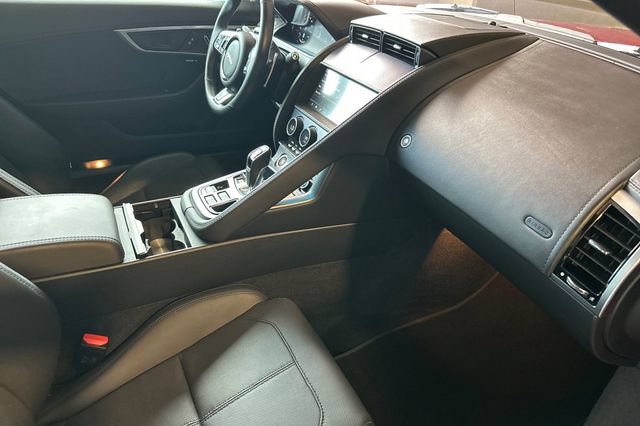 Used 2021 Jaguar F-TYPE Coupe RWD image 14
