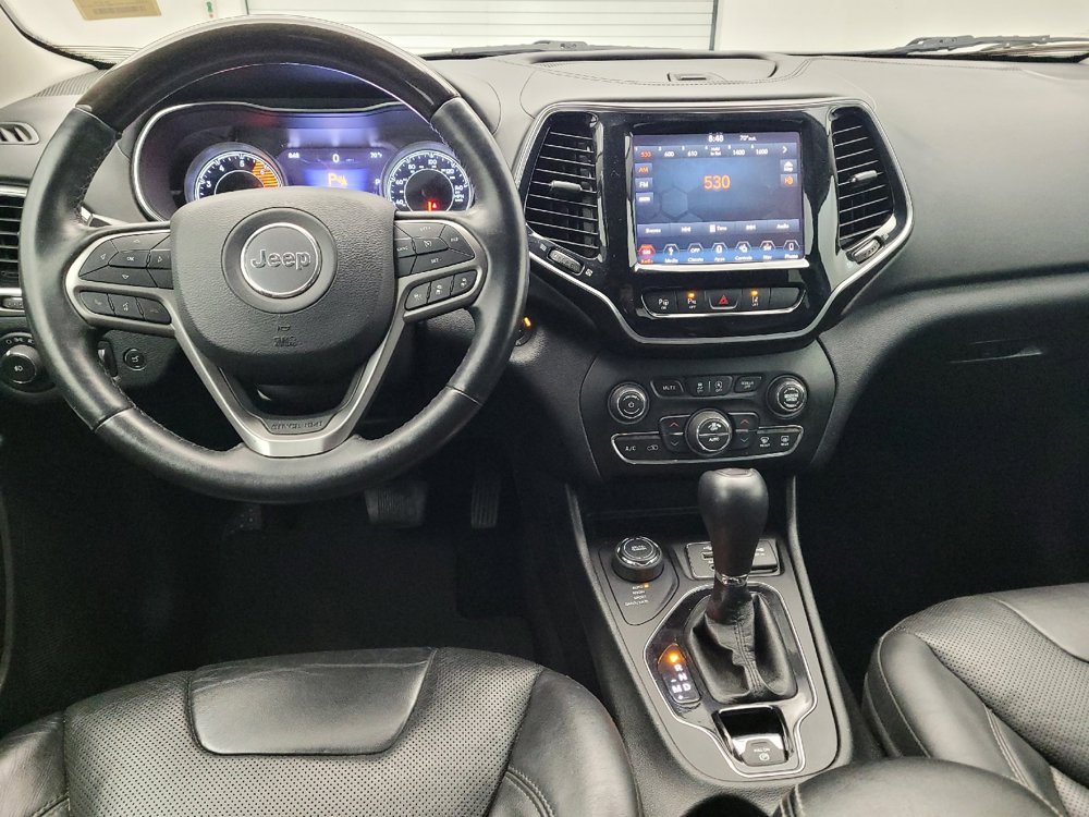 Used 2019 Jeep Cherokee Overland w/ Technology Group AWD/4WD image 22
