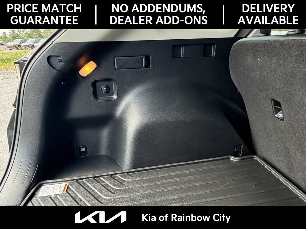 Used 2024 Kia Sportage EX image 12