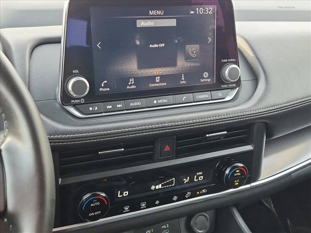 Used 2025 Nissan Rogue SV FWD image 14