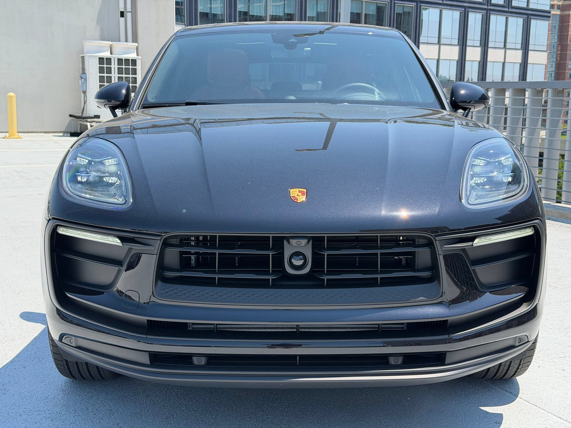 Used 2026 Porsche Macan AWD/4WD image 10