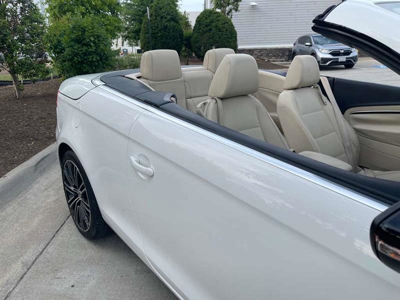 Used 2014 Volkswagen Eos FWD image 47