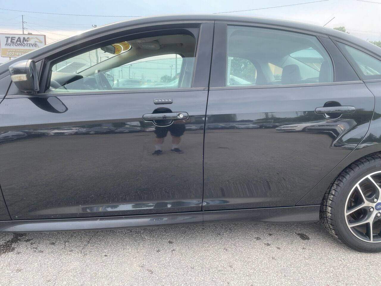 Used 2015 Ford Focus SE w/ SE Sport Package image 8