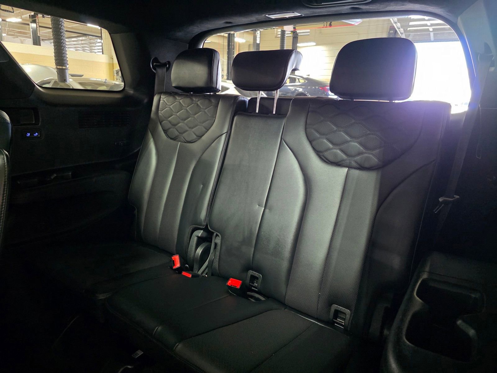 Used 2020 Hyundai Palisade Limited image 14