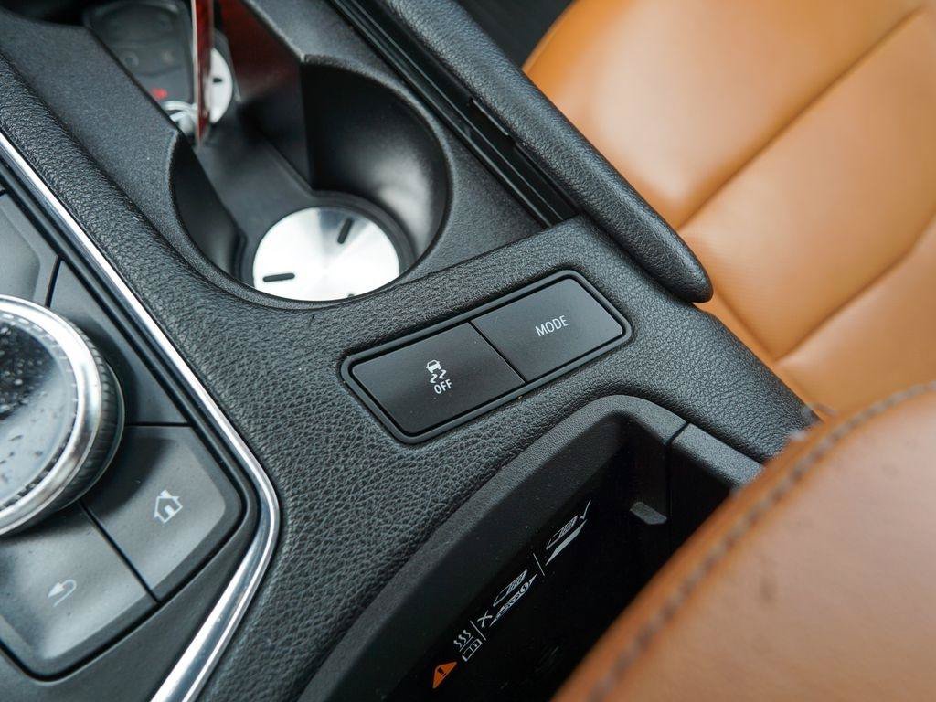 Used 2021 Cadillac XT5 Premium Luxury w/ LPO, Floor Liner Package AWD/4WD image 30