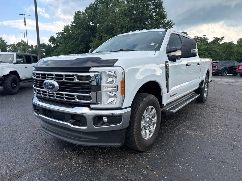 Used 2023 Ford F350 XLT w/ 360-Degree Camera Package AWD/4WD image 2