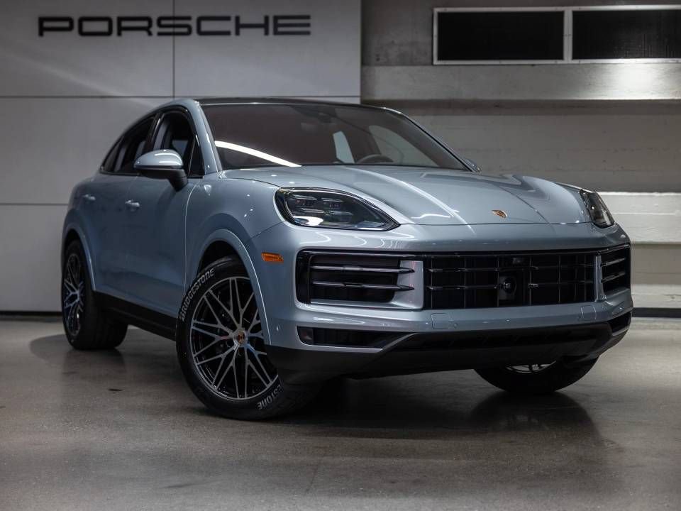 Certified 2026 Porsche Cayenne Coupe AWD/4WD image 10