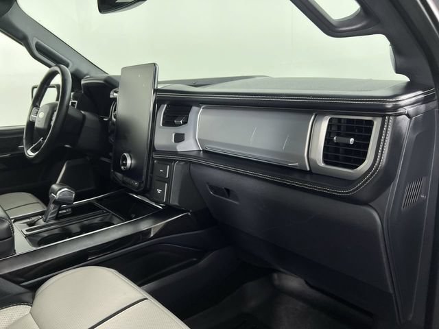 Used 2022 Ford F150 Lightning Platinum AWD/4WD image 30