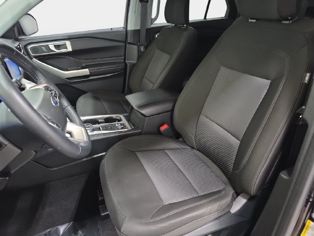 Certified 2023 Ford Explorer XLT w/ Class IV Trailer Tow Package AWD/4WD image 11