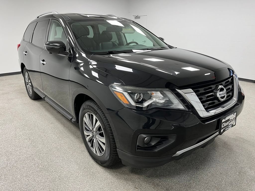 Used 2019 Nissan Pathfinder SL AWD/4WD image 2