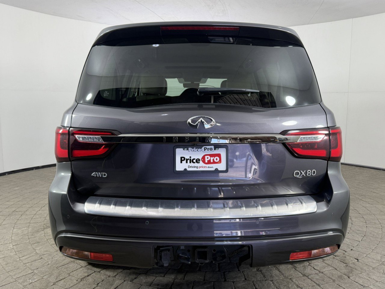 Used 2024 INFINITI QX80 Premium Select w/ Cargo Package image 6