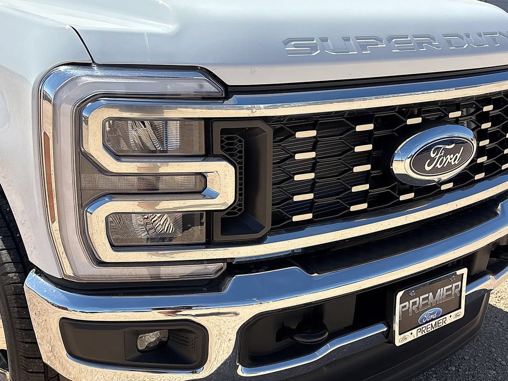 New 2026 Ford F350 XLT w/ XLT Premium Package AWD/4WD image 13
