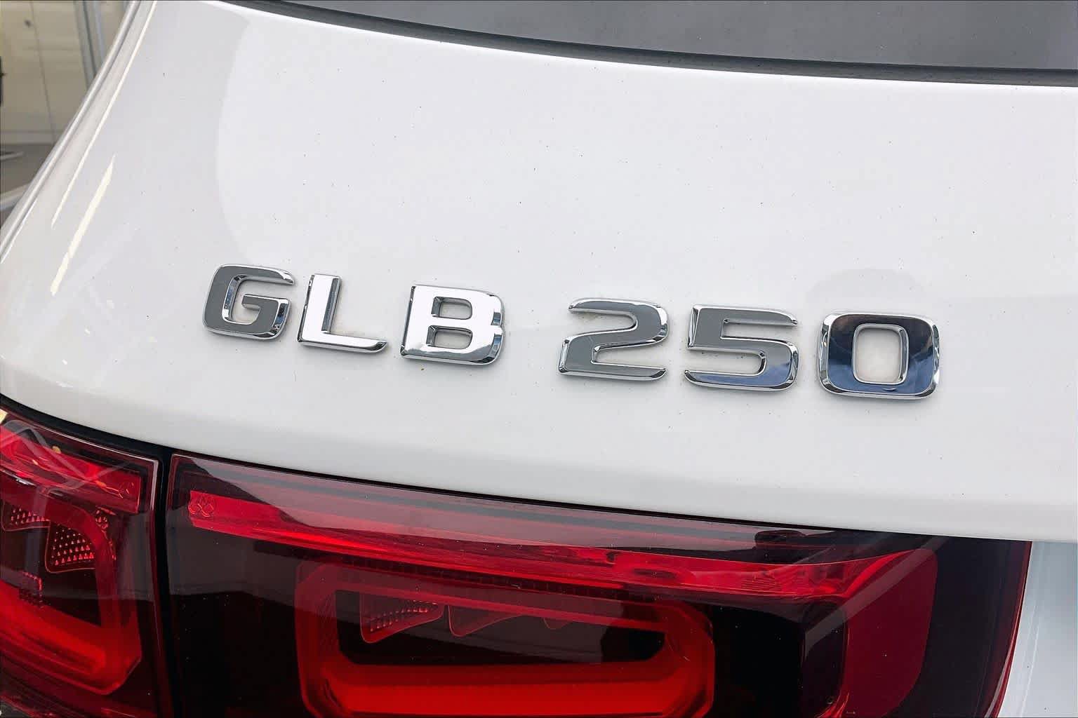 Certified 2021 Mercedes-Benz GLB 250 image 31