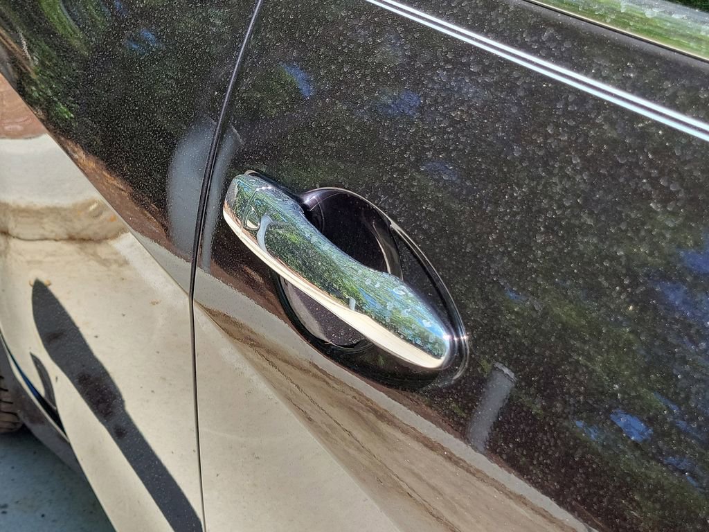 Used 2016 Nissan Maxima SR w/ Interior Lighting Package image 12