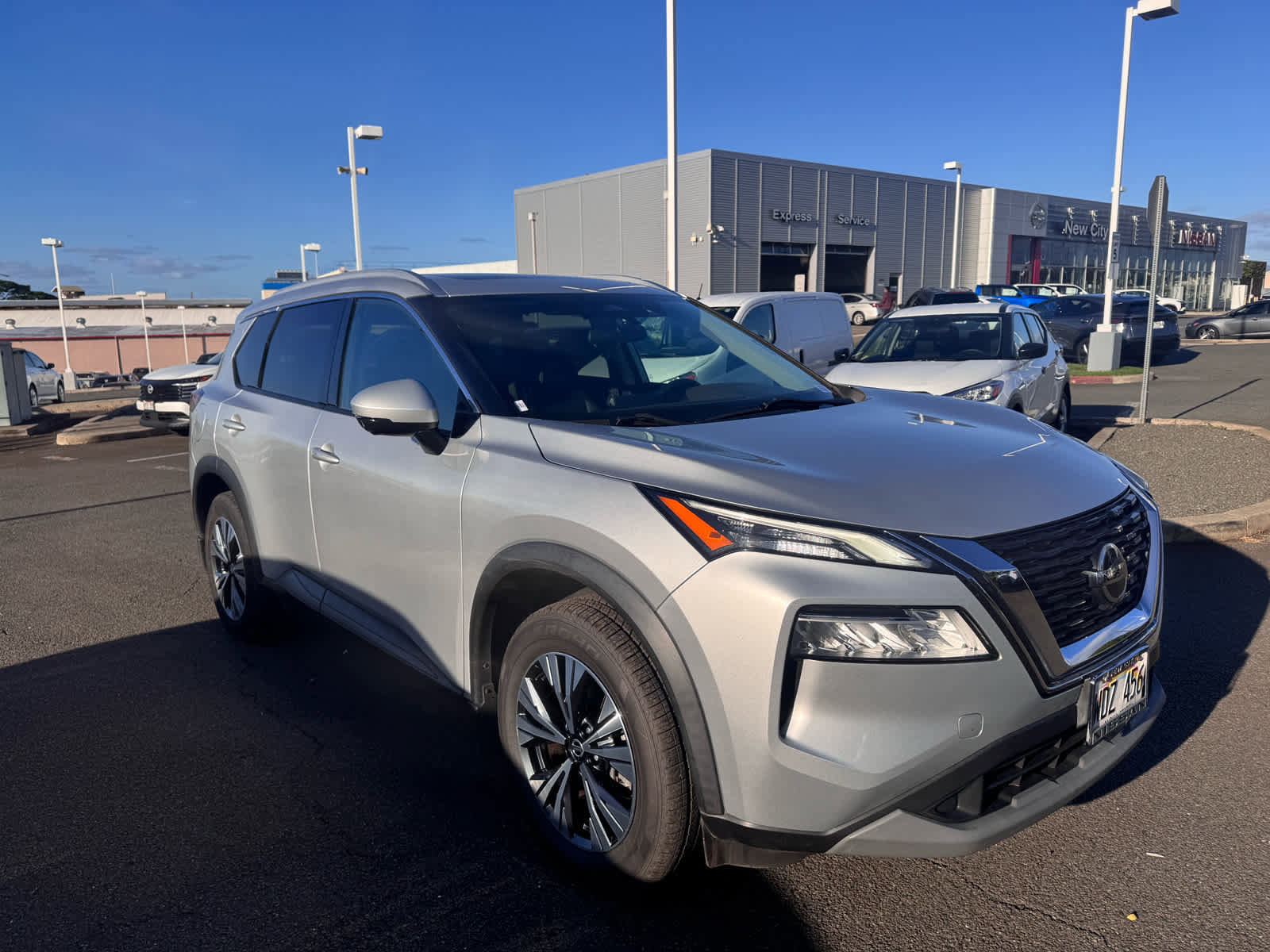 Used 2021 Nissan Rogue SV w/ Premium Package image 2