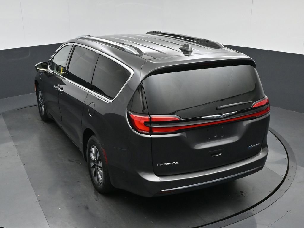 Used 2021 Chrysler Pacifica Touring-L image 82