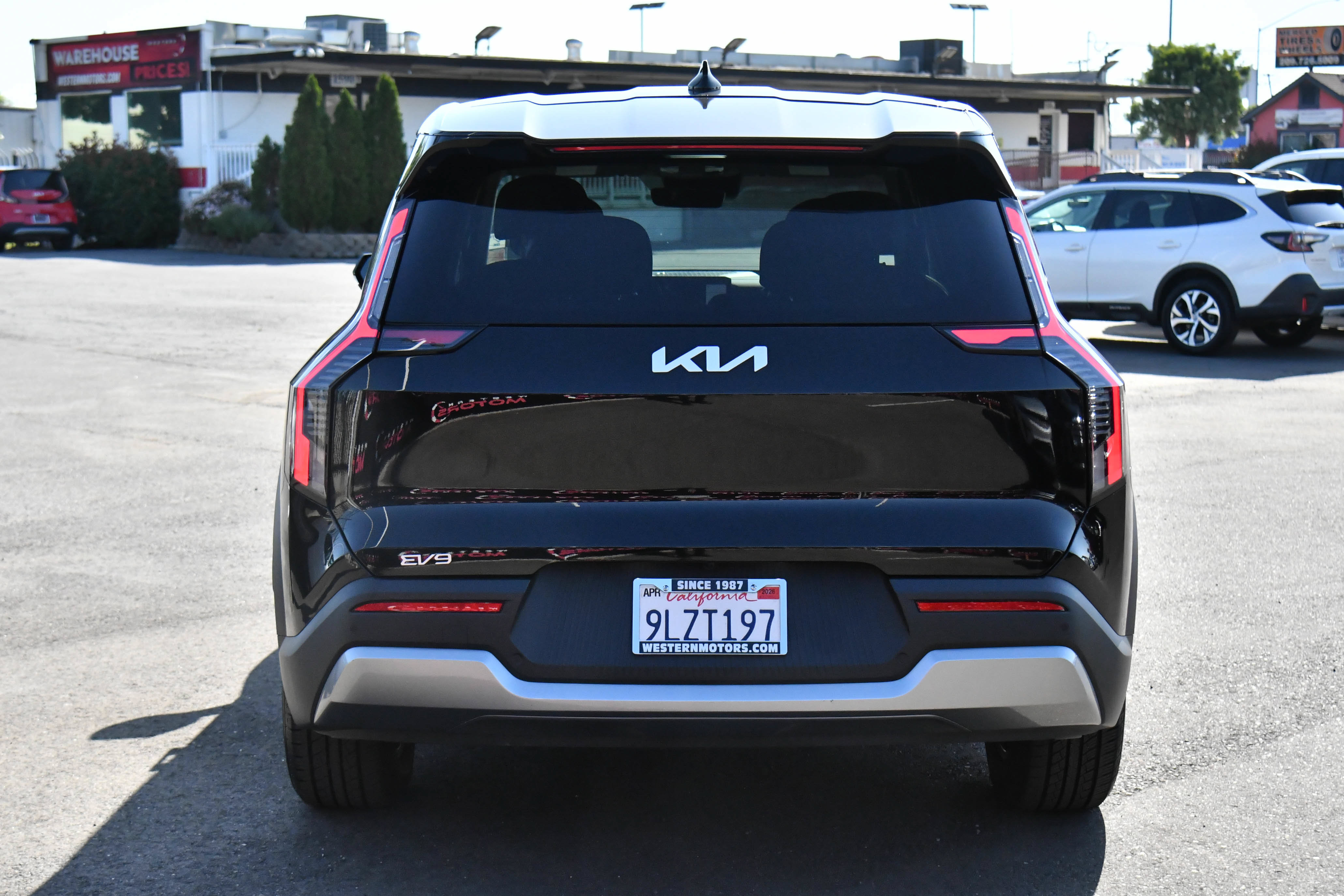 Used 2024 Kia EV9 Light Long Range RWD image 7