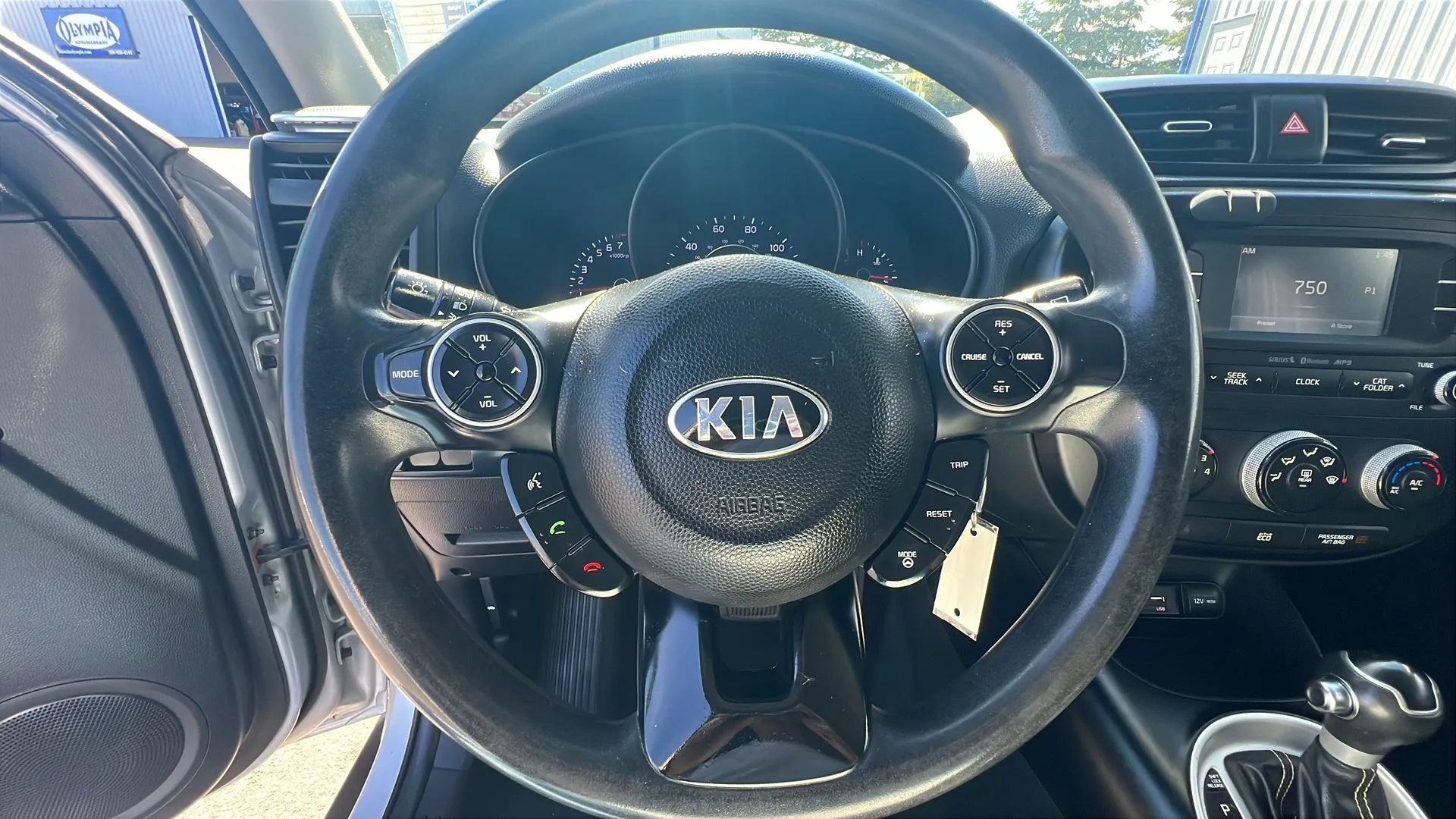 Used 2016 Kia Soul + FWD image 23