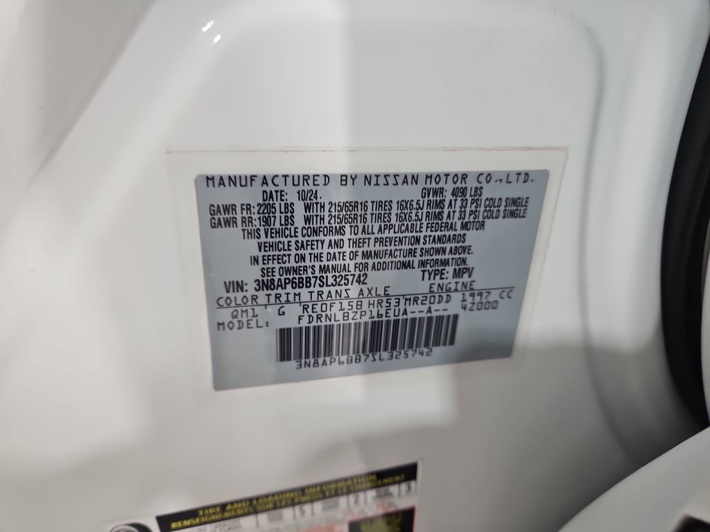 Used 2025 Nissan Kicks S image 29