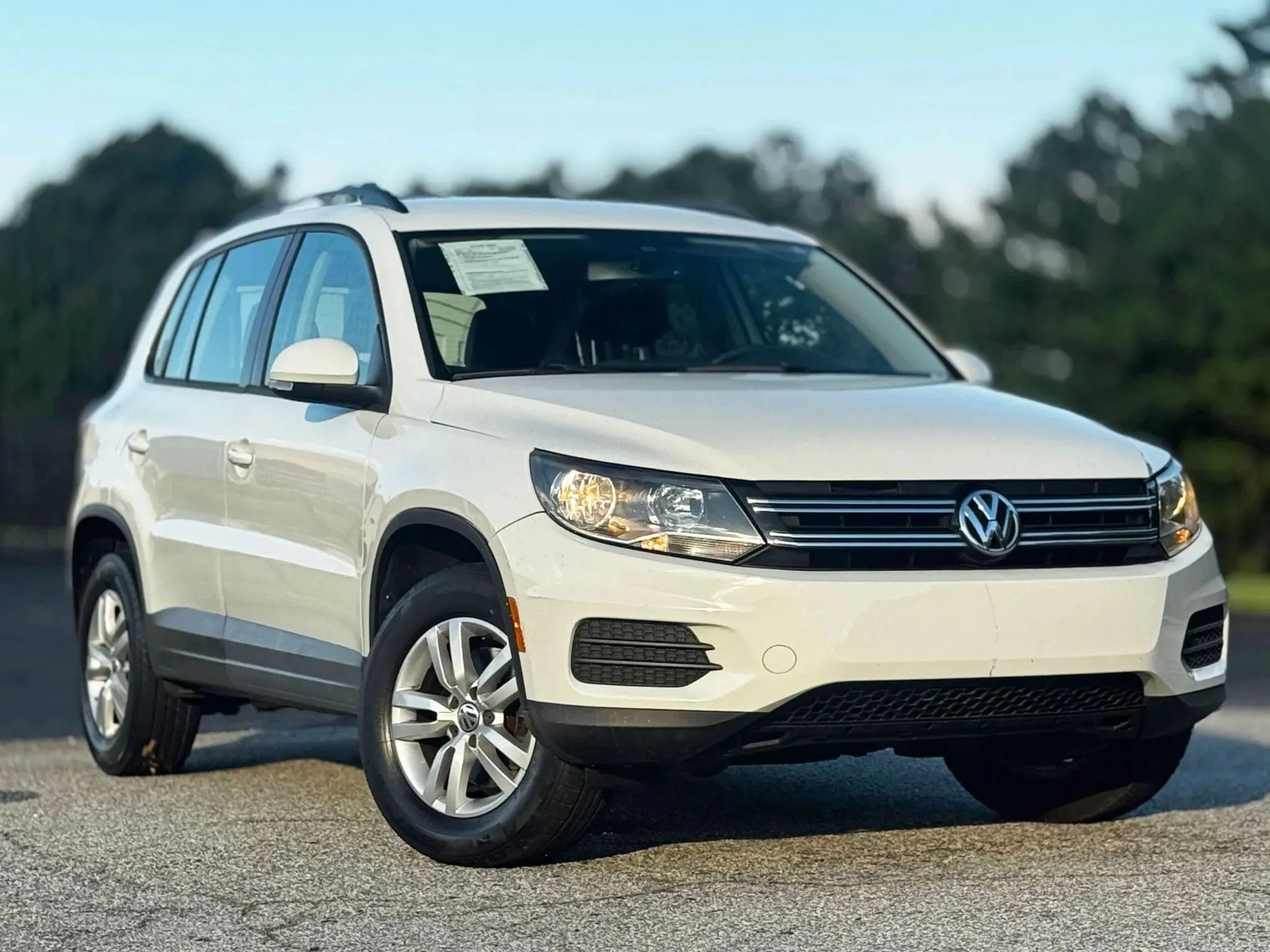 Used 2016 Volkswagen Tiguan S FWD image 5