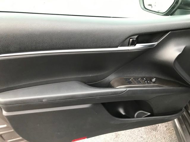 Used 2022 Toyota Camry SE image 14