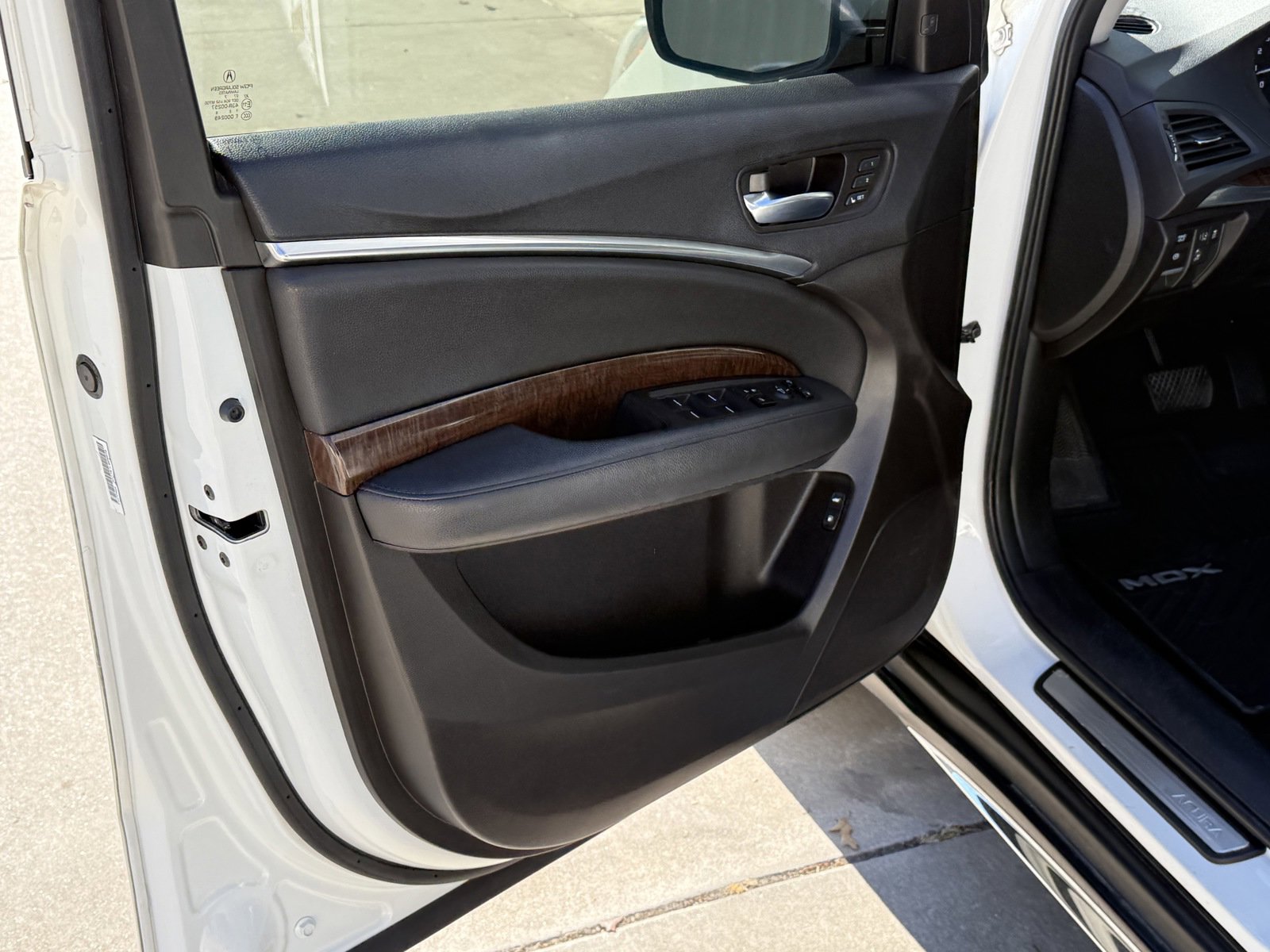 Used 2018 Acura MDX SH-AWD w/ Technology Package image 19